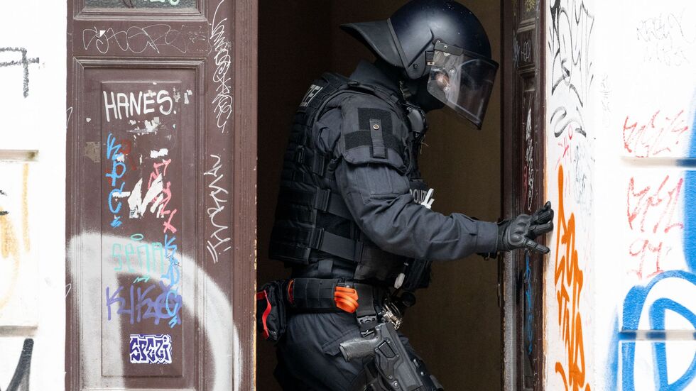 Die sächsische Polizei hat zwei neue Sonderkommissionen eingerichtet - zum islamistischen Extremismus sowie zum Thema Spionage/Sabotage. (Archivbild)  Die sächsische Polizei hat zwei neue Sonderkommissionen eingerichtet - zum islamistischen Extremismus sowie zum Thema Spionage/Sabotage. (Archivbild)