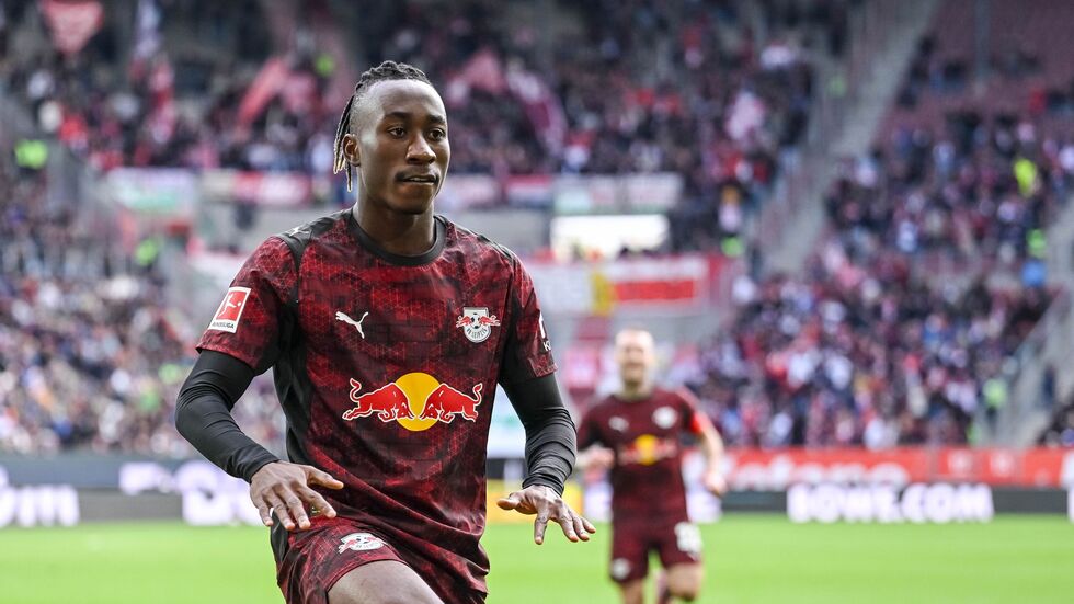 Der 18-jährige Yan Diamonde jubelt nach seinem ersten Bundesliga-Tor. Der 18-jährige Yan Diamonde jubelt nach seinem ersten Bundesliga-Tor.