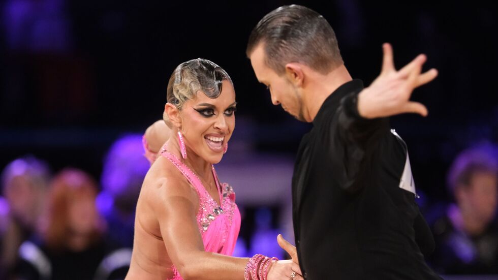 Das Starterpaar Albena Daskalova und Vinzenz Dörlitz aus Deutschland erreichte Rang Sechs im Finale der WM im Latein-Tanz auf der Leipziger Messe. Das Starterpaar Albena Daskalova und Vinzenz Dörlitz aus Deutschland erreichte Rang Sechs im Finale der WM im Latein-Tanz auf der Leipziger Messe.