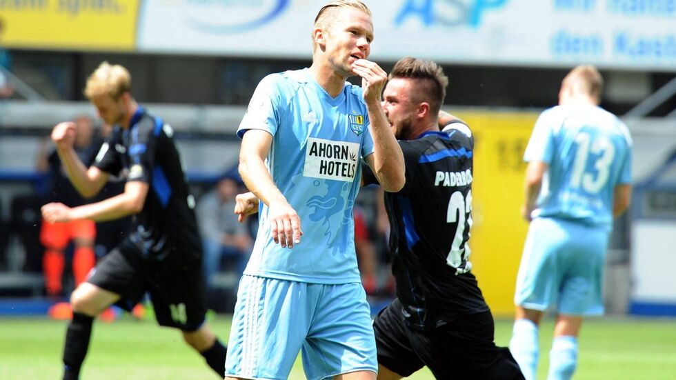 Der CFC verliert mit 2:3 in Pader­born (Foto: imago/Eibner)