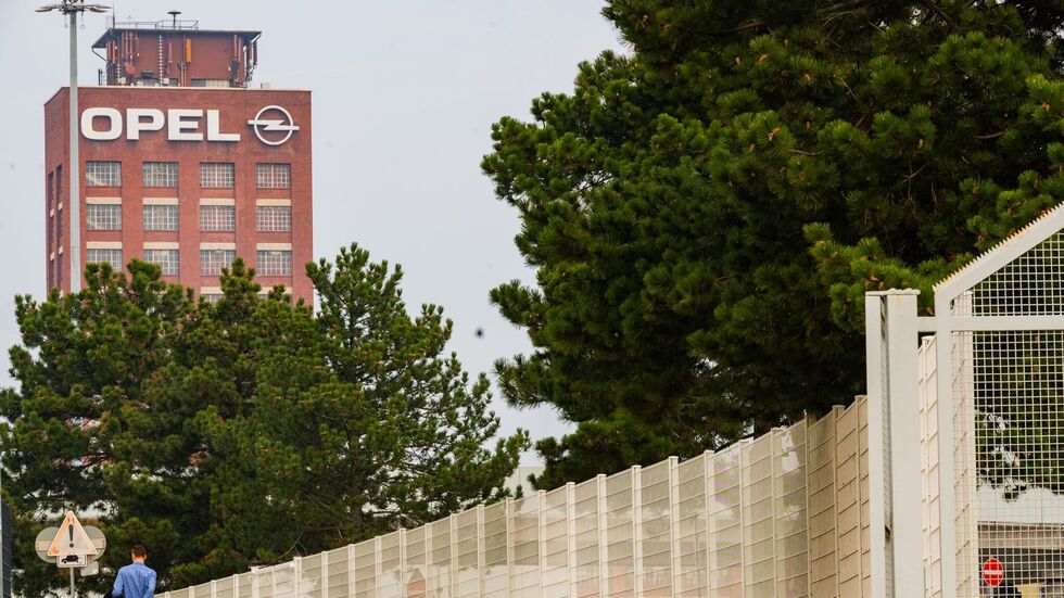 Seit mehr als 125 Jahren werden in Rüsselsheim Autos bei Opel gebaut.  Seit mehr als 125 Jahren werden in Rüsselsheim Autos bei Opel gebaut.