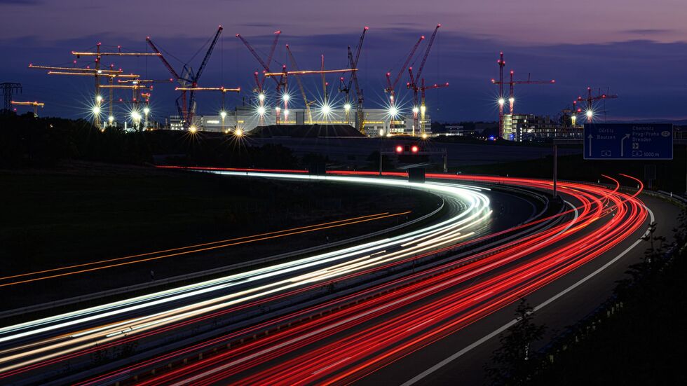 Das Bundeswirtschaftsministerium fördert das Projekt mit fünf Milliarden Euro. Das Bundeswirtschaftsministerium fördert das Projekt mit fünf Milliarden Euro.