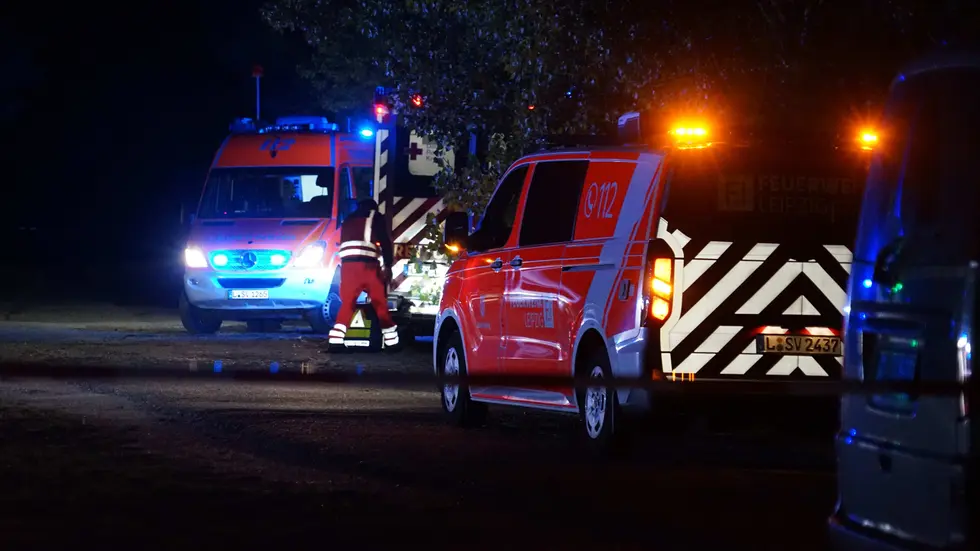 Mehrere Rettungswagen rückten an. Mehrere Rettungswagen rückten an.
