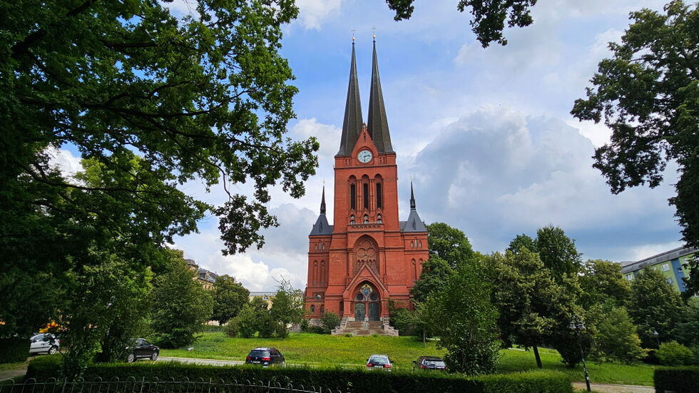 Die Markus-Kirche auf dem Sonnenberg wurde wieder von Dieben heimgesucht. Auch Innenminister Armin Schuster musste sich mit dem Tatort beschäftigen.  