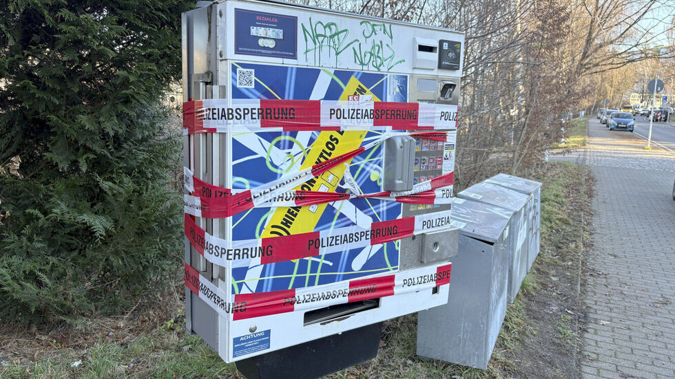 Dieser Zigarettenautomat wurde von Chaoten gesprengt.