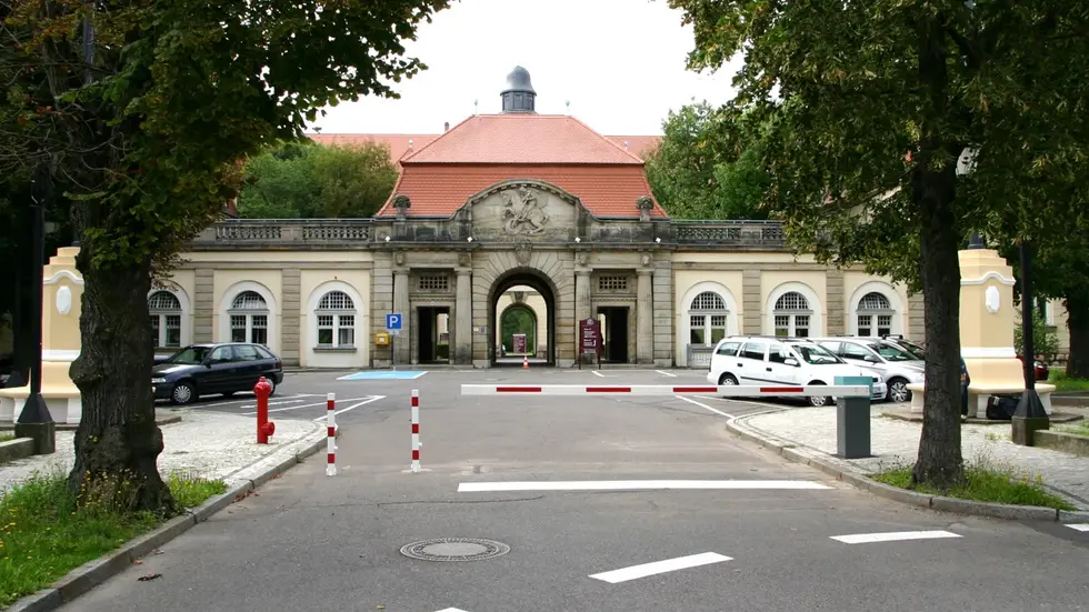 Der Eingang vom Leipziger St. Georg Klinikum, auch das ist natürlich von der aktuellen Gesundheitsreform der Bundesregierung betroffen.