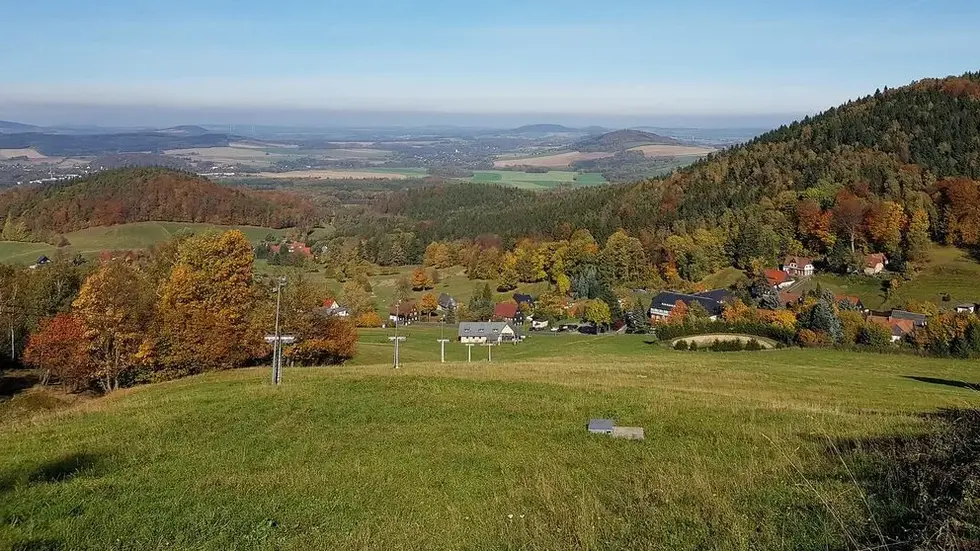 Blick auf einen Teil des Zittauer Gebirges