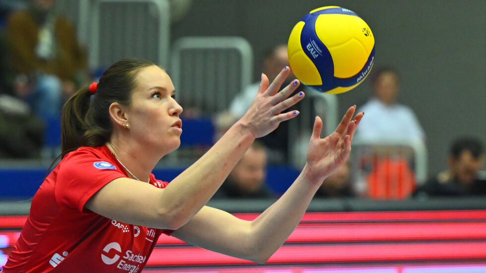 Die DSC-Volleys um Pia Timmer verlieren gegen Meister Stuttgart  Die DSC-Volleys um Pia Timmer verlieren gegen Meister Stuttgart