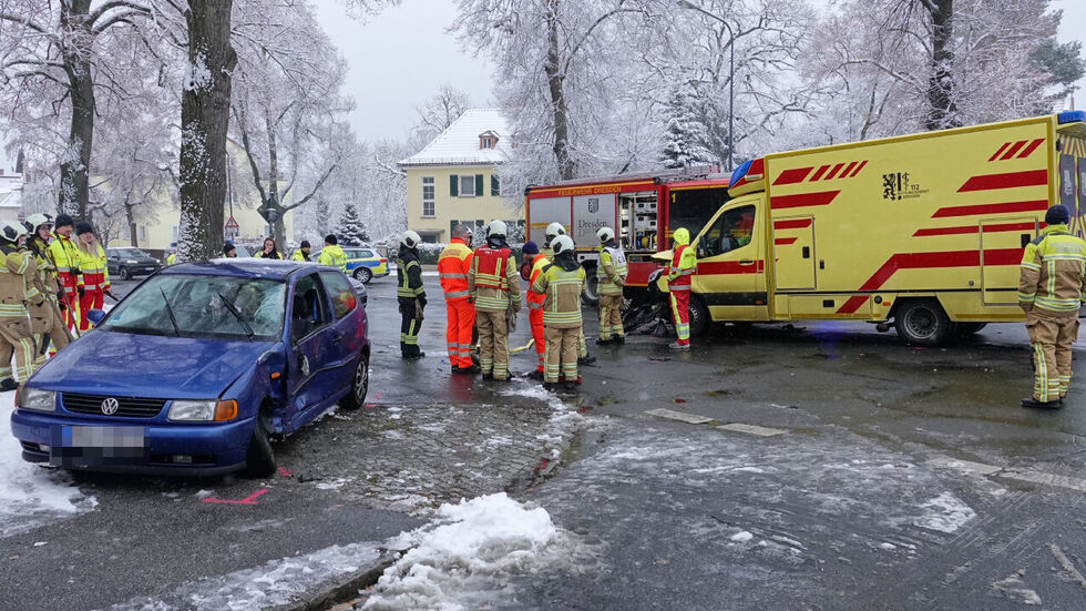 Der unfallbeteiligte VW. 