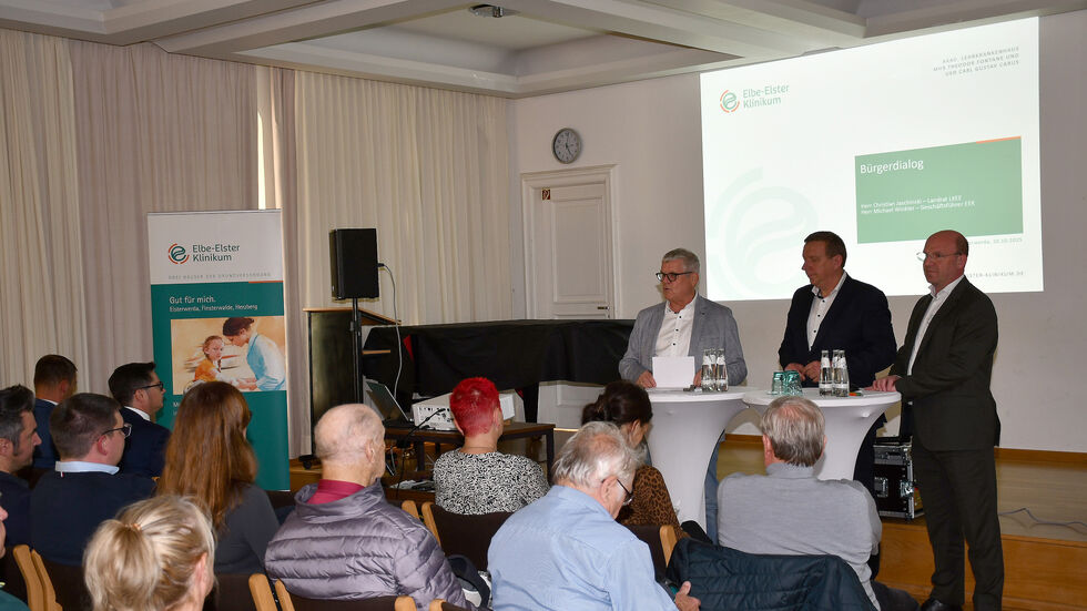 Die Bürgerdialoge bieten Raum für persönliche Anliegen: Viele Gäste nutzten in Elsterwerda die Chance, offene Fragen direkt an die Verantwortlichen zu richten und sich aus erster Hand zu informieren.

