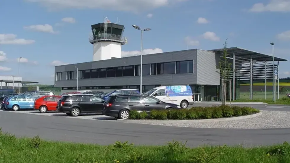 Der Flugplatz in Jahnsdorf. Der Flugplatz in Jahnsdorf.