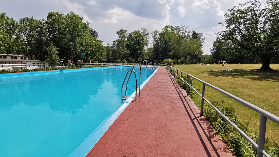 Bereits in diesem Sommer blieb das Becken im Luftbad Dölzschen trocken
