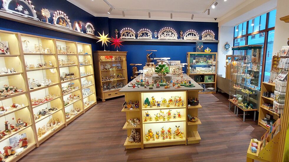 Ein Teil des Geschäfts ist thematisch klar vom Rest abgegrenzt. Ein Teil des Geschäfts ist thematisch klar vom Rest abgegrenzt.