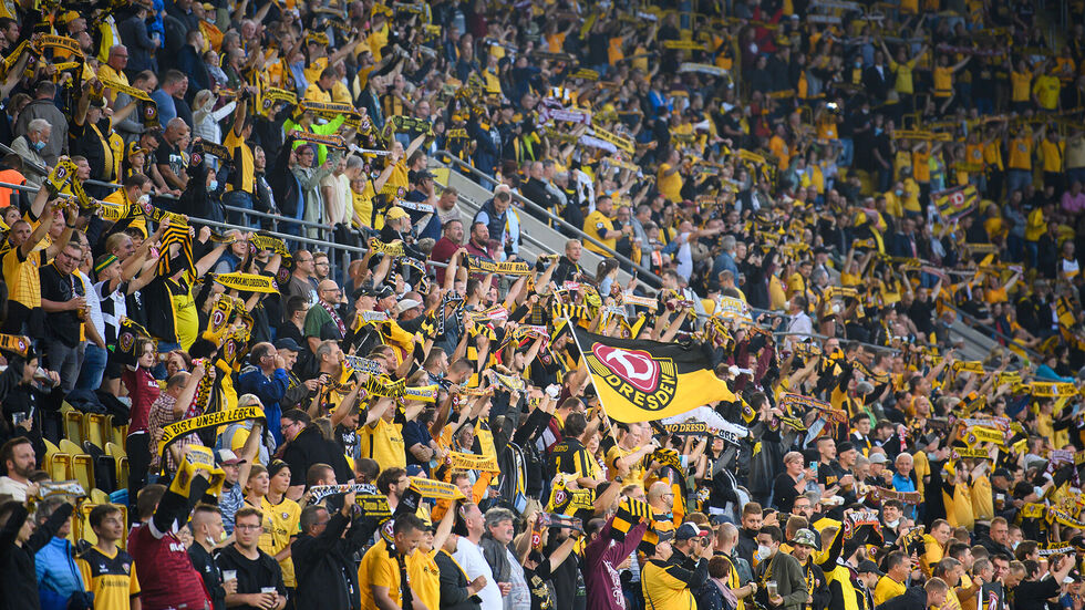 Einzelne bilden die Ausnahme: Anhänger von Dynamo haben randaliert - der Verein muss zahlen. (Archivbild)