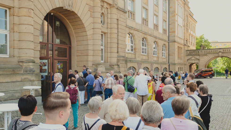 Rund 84.000 Besucher schauten sich die Munch-Ausstellung in den Chemnitzer Kunstsammlungen an. Rund 84.000 Besucher schauten sich die Munch-Ausstellung in den Chemnitzer Kunstsammlungen an.