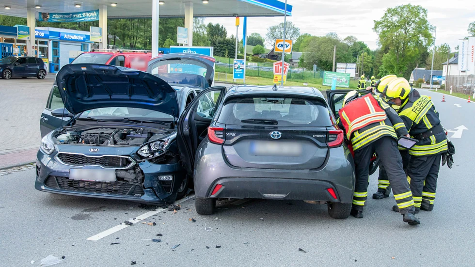 An der Unfallstelle in Höhe Aral Tankstelle. An der Unfallstelle in Höhe Aral Tankstelle.