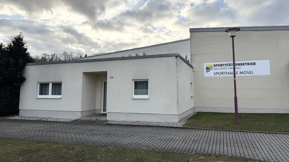 Ehemalige Hausmeisterwohnung der Sporthalle Mosel Ehemalige Hausmeisterwohnung der Sporthalle Mosel