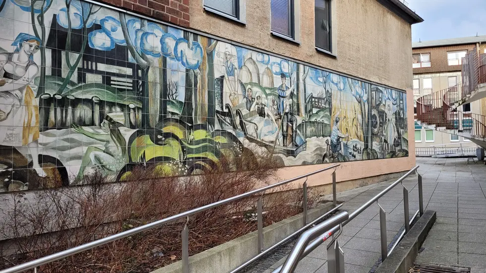 Wandrelief in Cottbus