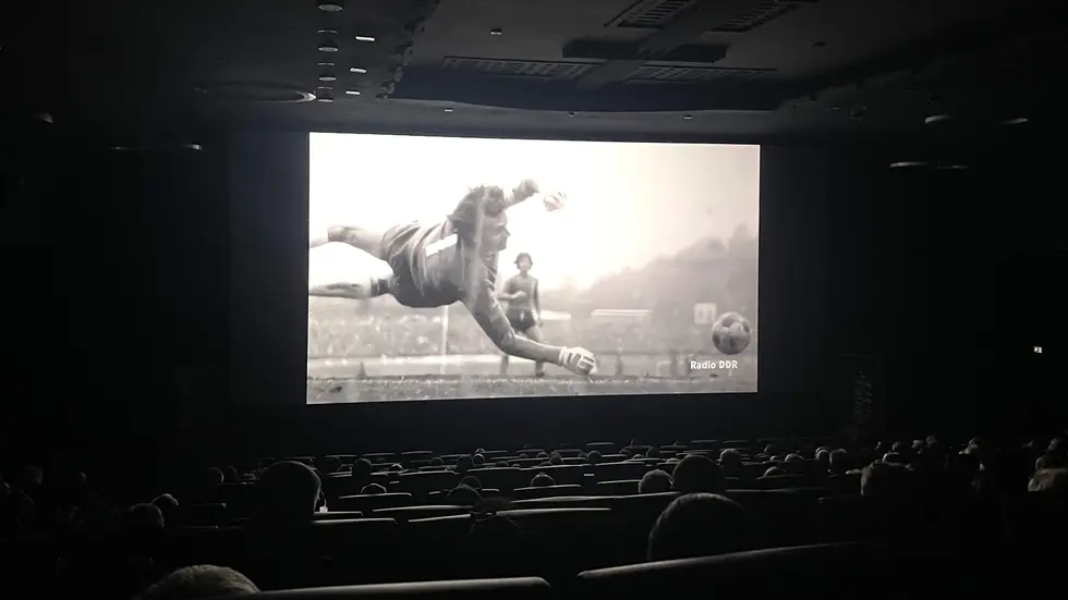 Eine der großartigen Paraden von Jürgen Croy - diesmal auf der Leinwand von Saal 1  