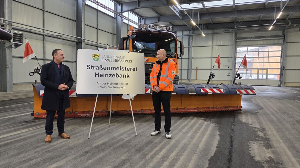 Die neue Straßenmeisterei wurde symbolisch eröffnet.