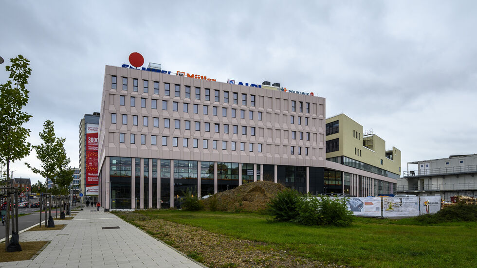 Heute (30. September) öffnet Simmel-City seine Türen, ein Einkaufs- und Lebensparadies im Herzen von Chemnitz. Heute (30. September) öffnet Simmel-City seine Türen, ein Einkaufs- und Lebensparadies im Herzen von Chemnitz.