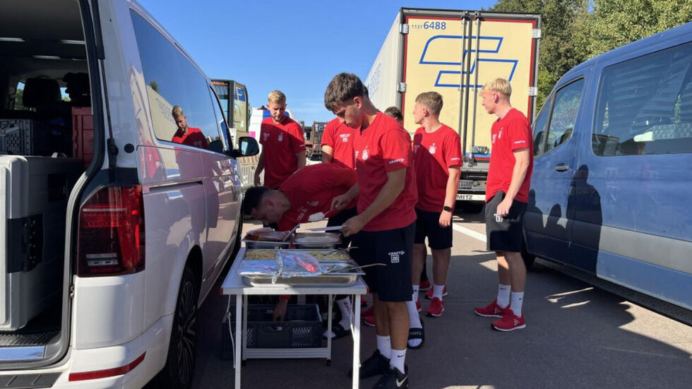 Verpflegung haben die Jungs aber an Bord. 