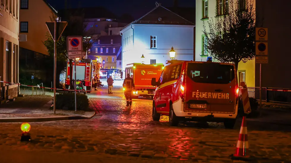Wegen der Chemikalien kam auch die Feuerwehr zum Einsatz. 