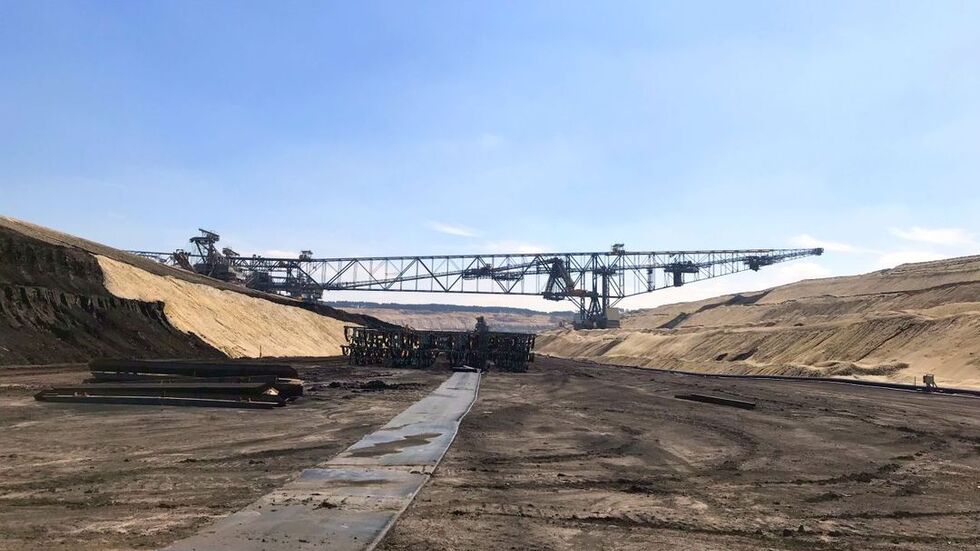 Abraumbrücke im Tagebau Jänschwalde