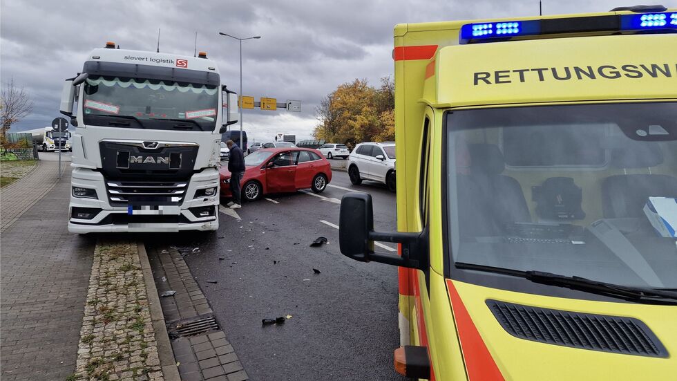 Auch dieser Lkw war an dem Unfall beteiligt. Auch dieser Lkw war an dem Unfall beteiligt.