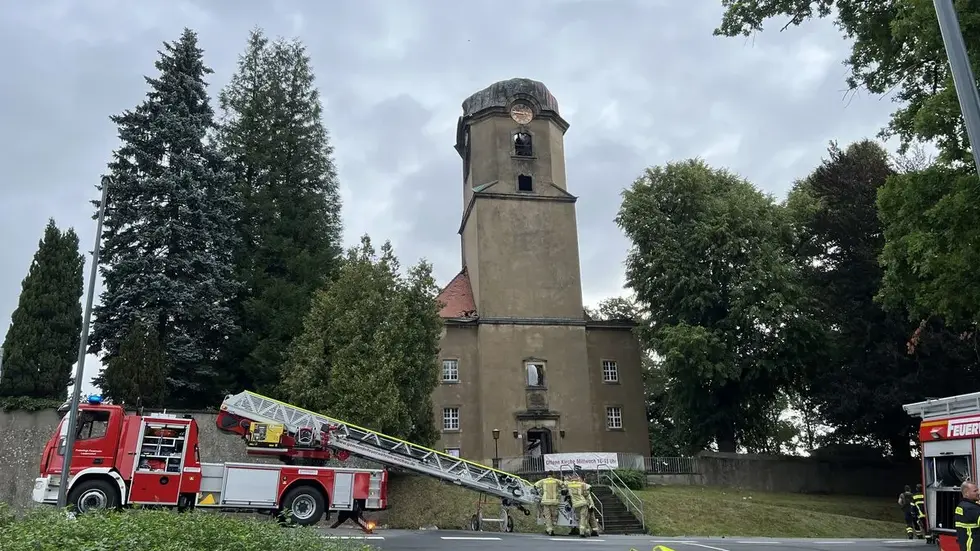 Die Kirche wurde bei dem Feuer fast vollständig zerstört 