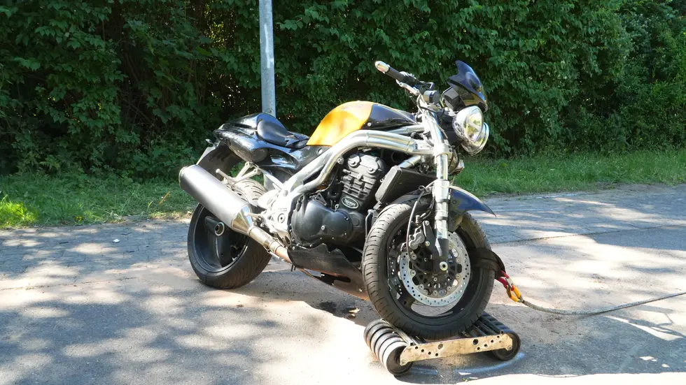 Das Motorrad war vor zwei Tagen als gestohlen gemeldet worden. Das Motorrad war vor zwei Tagen als gestohlen gemeldet worden.