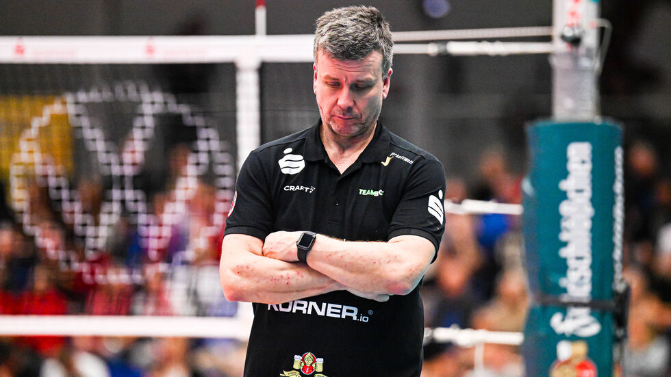 Die DSC Volleys mit Trainer Alex Waibl haben den Playoff-Auftakt verloren  Die DSC Volleys mit Trainer Alex Waibl haben den Playoff-Auftakt verloren