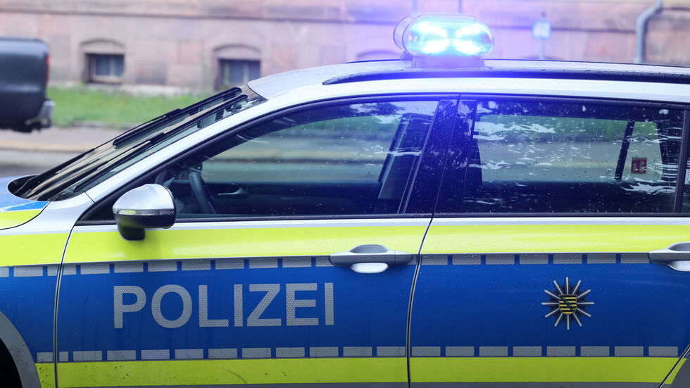 Ein Streifenwagen im Einsatz (Symbolbild). Ein Streifenwagen im Einsatz (Symbolbild).