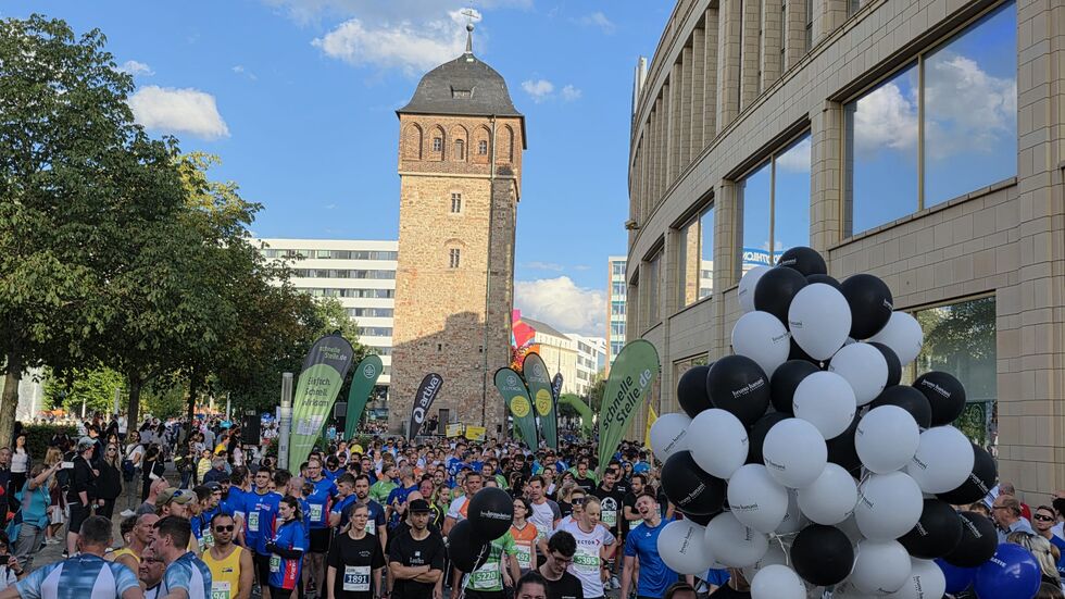 Bunt, lustig, sportlich. Die Teilnehmer des 20. Firmenlaufes sorgten für gute Stimmung.