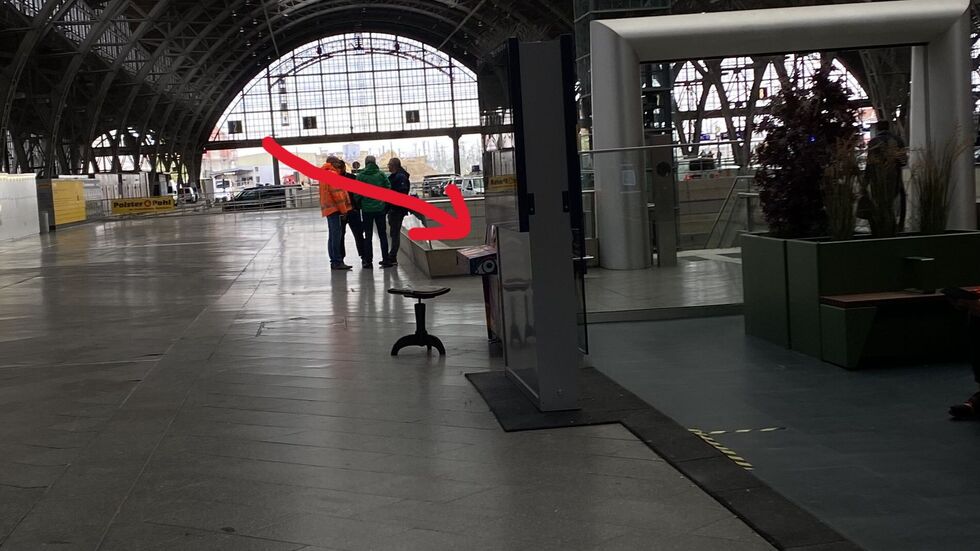 Hier im Leipziger Hauptbahnhof steht das Klavier. Hier im Leipziger Hauptbahnhof steht das Klavier.