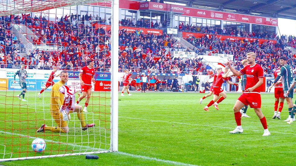 Das Ausgleichstor fiel durch Lukas Eixler kurz vor dem Halbzeitpfiff.