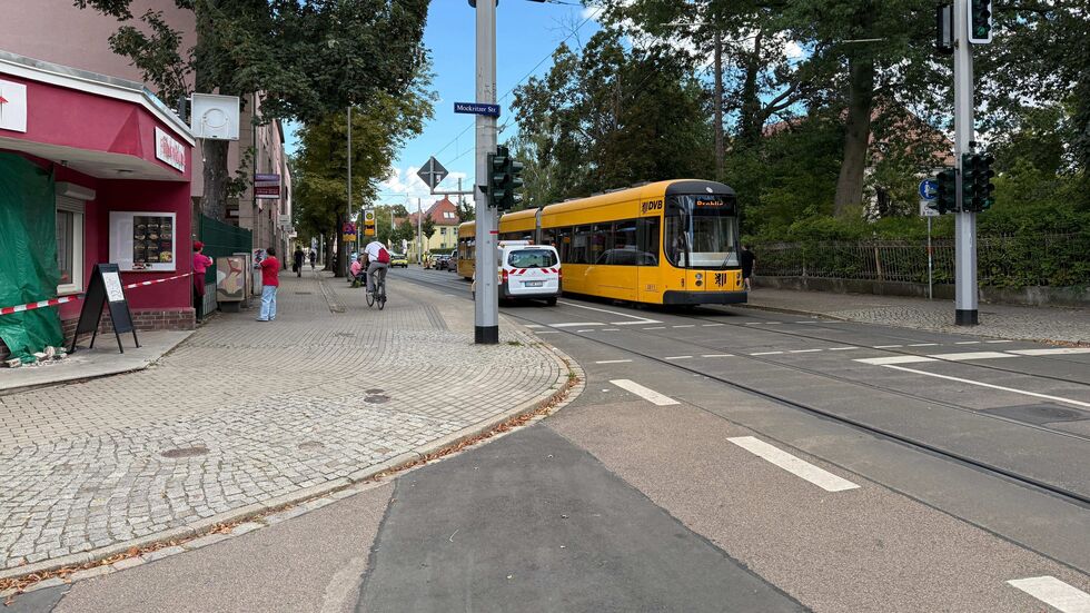 Im Bereich der Haltestelle Mockritzer Straße kam es zu dem Unglück.