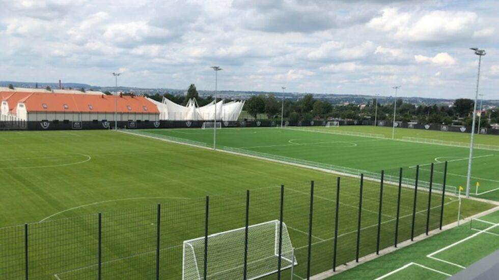 Blick auf die Trainingsplätze.