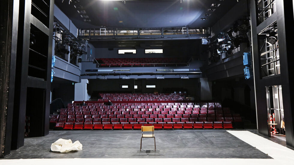 Nichts los im Gewandhaus - das wird wohl noch öfter vorkommen als bisher, aus Geldmangel. Nichts los im Gewandhaus - das wird wohl noch öfter vorkommen als bisher, aus Geldmangel.