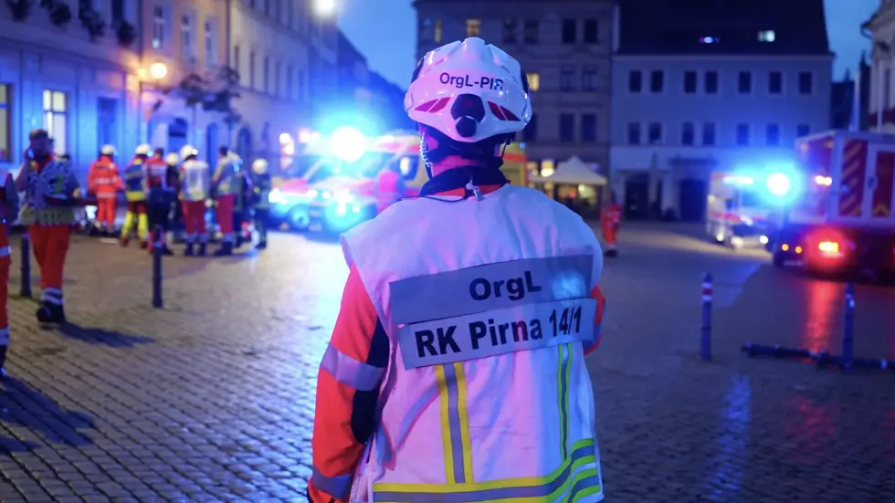 Feuerwehr, Rettungsdienst und Katastrophenschutz haben in Pirna den Ernstfall geprobt