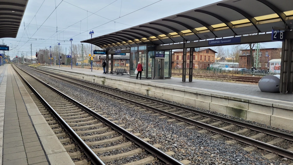 Bahnhof Lübbenau. Bis Cottbus liegt bislang nur ein Gleis.