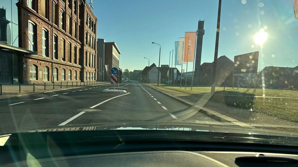 Engstelle auf der Pölbitzer Straße Engstelle auf der Pölbitzer Straße