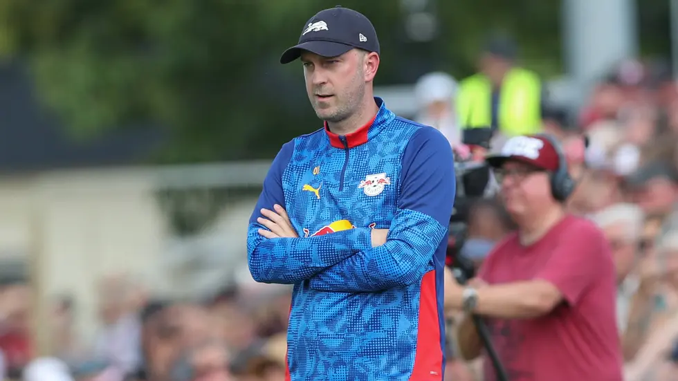 Rb-Cheftrainer Ole Werner (38) soll offenbar entlassen werden, das berichten verschiedene Medien übereinstimmend. Rb-Cheftrainer Ole Werner (38) soll offenbar entlassen werden, das berichten verschiedene Medien übereinstimmend.
