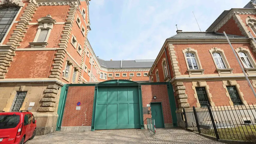 Einfahrt zur JVA Schillerstraße Einfahrt zur JVA Schillerstraße