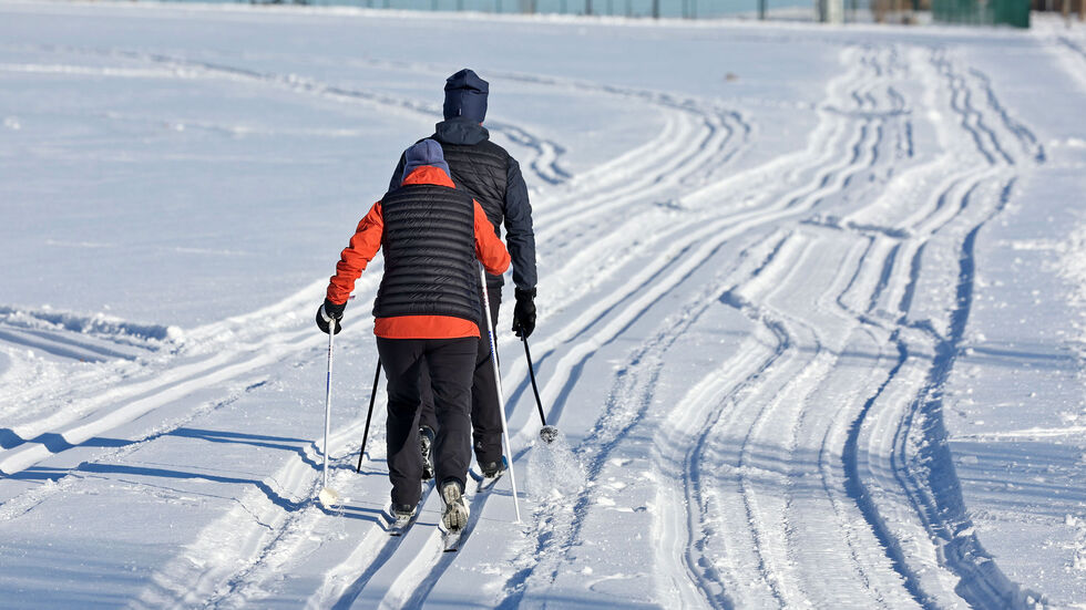 Kaum war gespurt, stiegen die ersten ein in die Loipe.