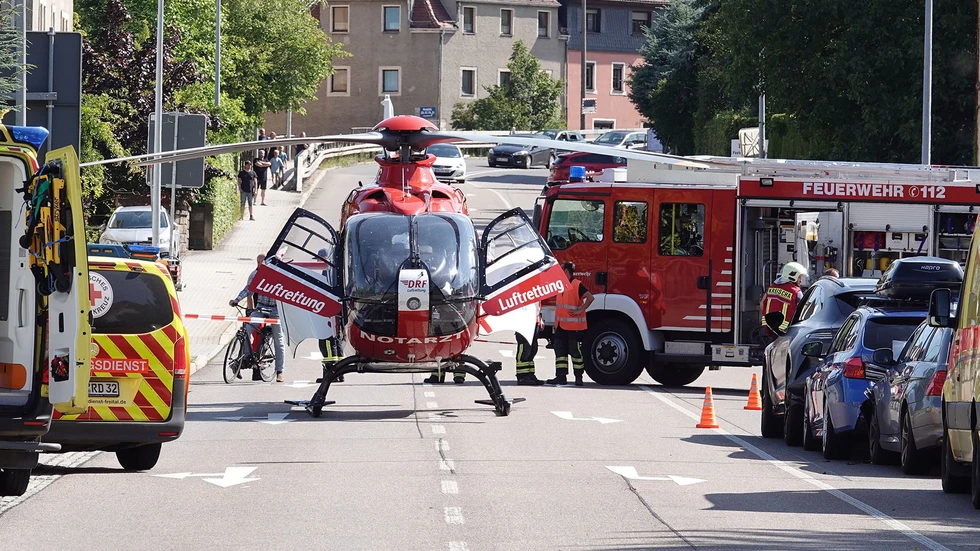 Die B170 war wegen des Unfalls gesperrt, auch ein Rettungshubschrauber war im Einsatz Die B170 war wegen des Unfalls gesperrt, auch ein Rettungshubschrauber war im Einsatz