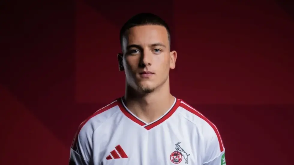 Said El Mala vom 1. FC Köln ist jetzt auch als Nachfolger von Yan Diomande bei RB Leipzig im Gespräch. Said El Mala vom 1. FC Köln ist jetzt auch als Nachfolger von Yan Diomande bei RB Leipzig im Gespräch.