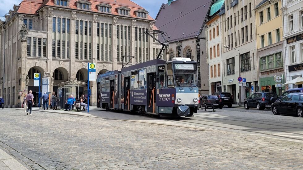 Auf den beiden Görlitzer Straßenbahnlinien rollen rund 40 Jahre alte tschechische Tatra-Bahnen. Sie sollen durch moderne Niederflur-Bahnen ersetzt werden.