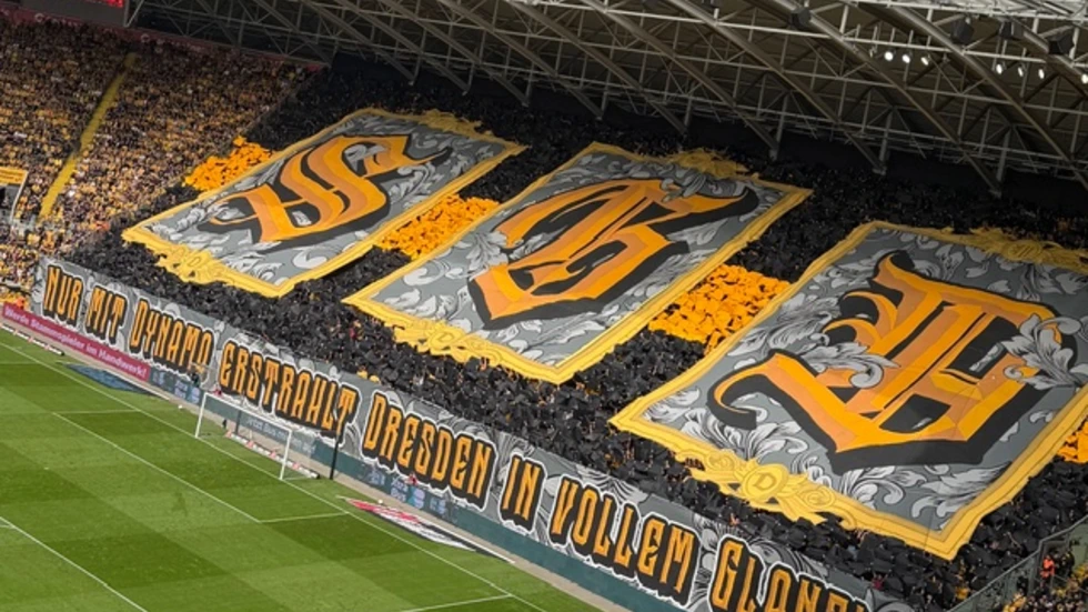 Die Choreo zum Traditionsspieltag bei Dynamo Dresden 