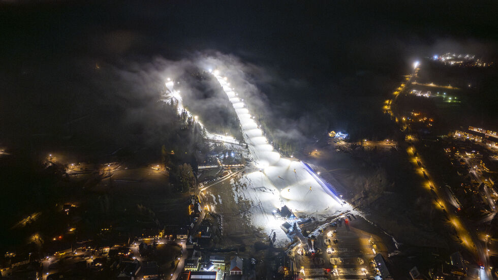 So sieht Nachtskilauf in Altenberg von oben aus